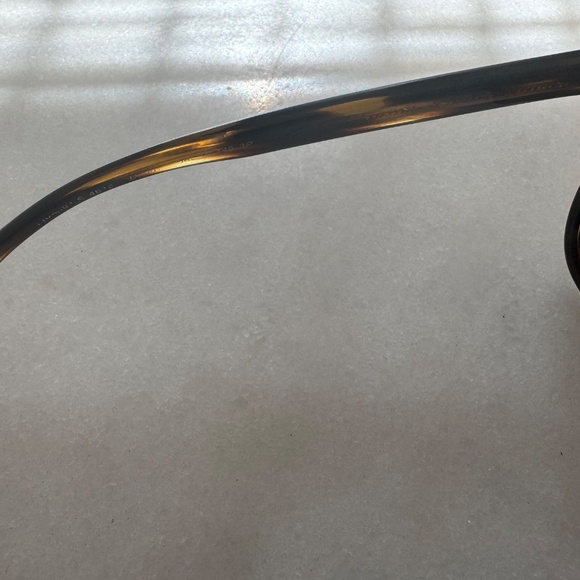 OLIVER PEOPLES/  Tortoise Shell Sunglasses/ Polarized main image 7